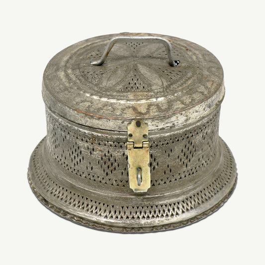 Vintage Handcrafted Copper Paan Daan | Vintage Betel Nut Storage Box with Hinged Lid