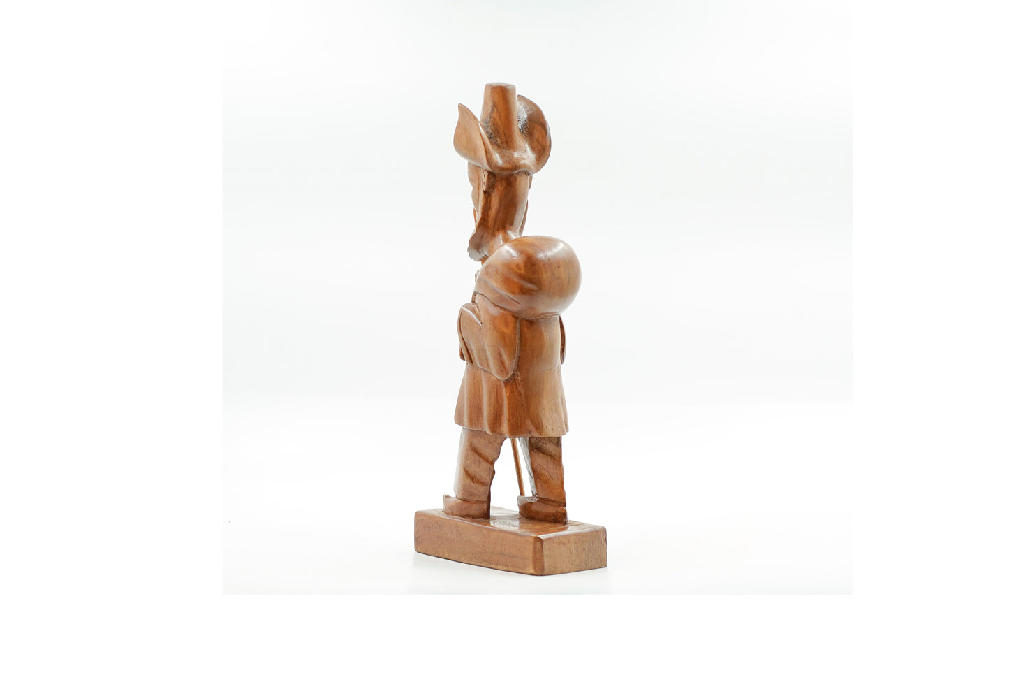 Wisdom in Walnut Wood – The Timeless Elder